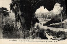CPA Nimes Jardin De la Fontaine Interieur De La Grotte