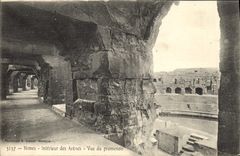 CPA Nimes Interieur Des Arenes Vue Du promenoir