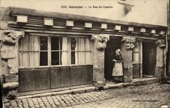 VINTAGE POSTCARD Quimper the Street of Gueodet Folklore Woman
