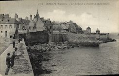 VINTAGE POSTCARD Roscoff the Garden and the Turret of Marie Stuart Children