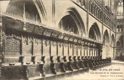 VINTAGE POSTCARD Holy pol. Of Leon Stalls of the Cathedral