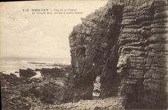 VINTAGE POSTCARD Morgat Cape of the Goat the visible Greek Temple has low tide