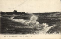 VINTAGE POSTCARD the Great Dimension Effect Waves