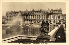 VINTAGE POSTCARD Versailles the Castle seen of the Park