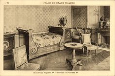 CPA Versailles Palais Du Grand Trianon Chambre de Napoleon 1er 