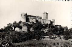 CPM La Vallee de la Dordogne Le Chatau de Castelnau Bretenoux