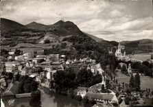 MODERN CARD Heavy Seen from of the Strong Castle