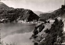 CPM Le Freney D'Oisans Le Lac Du Chambon Pres du Barrage