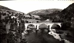 CPM Le Village et le Pont de Lanau pres Chaudes