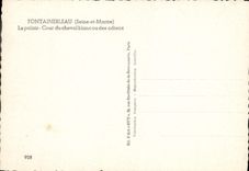 CPM Fontainebleau Le Palais Cour du cheval blanc ou des adieux