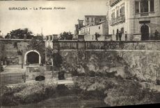 VINTAGE POSTCARD Siracusa Fontana Aretusa