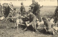 POSTAL de la VENDIMIA la infantería con el combate Machine-gun con el Militaria que tira