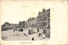 VINTAGE POSTCARD Ostend the Beach