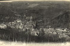 VINTAGE POSTCARD Auvergne Fittoresque Orcival View