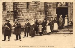 VINTAGE POSTCARD Auvergne Auvergnats On their premises a Wedding In Auvergne Folklore