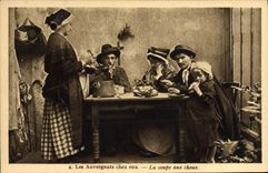 CPA Les Auvergnats Chez Eux La Soupe Aux Choux Folklore