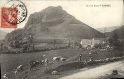 VINTAGE POSTCARD the Rock Vendeix Cows
