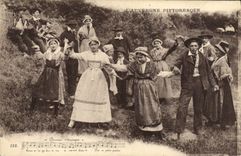 CPA L'Auvergne Pittoresque la bourree Folklore
