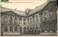 CPA Paris Bibliotheque Nationale Cour interieure 