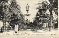 VINTAGE POSTCARD Bone the Statue of Thiers Course Jerome Bertagna