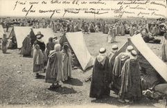 CPA Scenes Types Sur un Marche Arabe