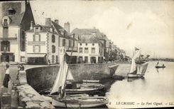 VINTAGE POSTCARD Croisic the Port Ciguet Boats