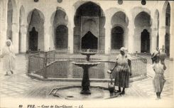 CPA Fez Cour De Dar Glaoud