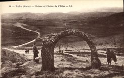 VINTAGE POSTCARD Taza Ruins And Chaine Of the Atlas