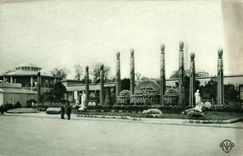 CPA Un Des Jardins Sur La Gare Des Invalides Paris