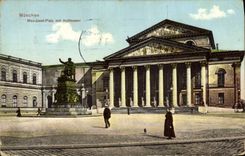 VINTAGE POSTCARD Munchen max Josef Platz MIT Hoftheater