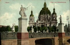 VINTAGE POSTCARD Berlin Dom Und Schlossbrucke