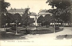 CPA Grenoble la Place Victor Hugo