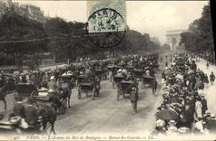 VINTAGE POSTCARD Paris the Avenue Bois de Boulogne Return of the Races