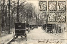 CPA Paris Bois de Boulogne Route du rond point a Bagatelle Un jour de courses a Longchamp Hippisme Cheval
