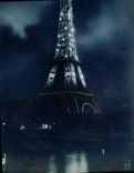 CPA Paris Exposition des arts decoratifs La tour Eiffel vue de nuit 