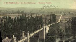 CPA La Roche Posay les Bains Route de Preuilly (carte toilee)