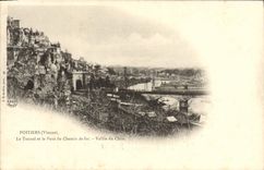 CPA Poitiers Le tunnel et le pont de chemin de fer Vallee du Clain