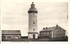 VINTAGE POSTCARD Ault Onival the Lighthouse