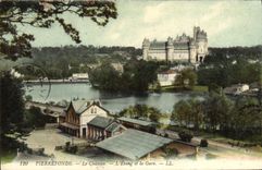 CPA Pierrefonds Le Chateau L'Etang et la Gare