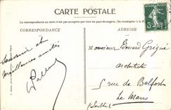 VINTAGE POSTCARD Amiens Cathedral With the Arrow