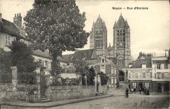 CPA Noyon Rue d'Amiens
