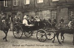 CPA Vertrek Van President Fallieres Naae het Stadhuis 