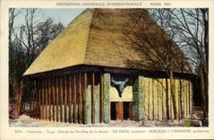 CPA Exposition Coloniale Internationale Paris 1931 Cameroun Togo Entree du pavillon de la chasse