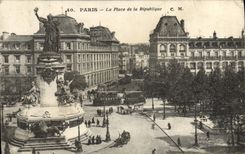 CPA Paris La Place De La Republique