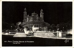 CPM Paris Theatre National Du Trocadero Vue De Nuit