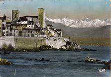 CPM La Cote d'Azur Antibes Les Remparts Et Les Alpes