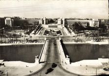 CPM Paris The Palais De Chaillot
