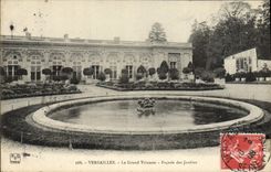 VINTAGE POSTCARD Versailles Large Trianon Frontage of the Gardens