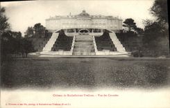 VINTAGE POSTCARD Castle of Rochfort in Yvelines seen of the Cascades