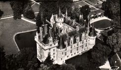 CPM En Avion sur Vigny Le Chateau 